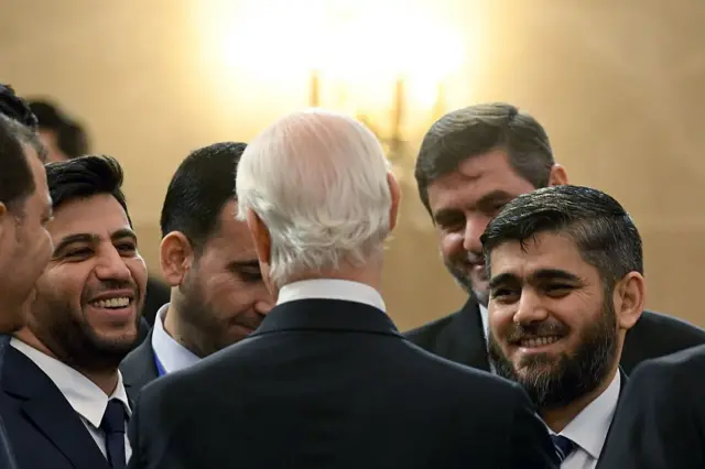 Muhammed Alluş (sağda) ve BM Suriye temsilcisi Syria Staffan de Mistura (arkası dönük)