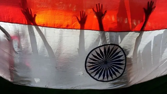 త్రివర్ణ పతాకం