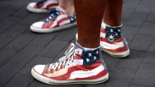 带有美国国旗的鞋子