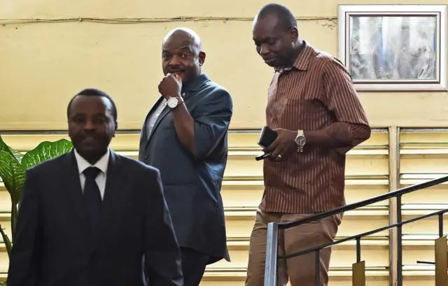 Nyamitwe (kulia) ni msaidizi mkuu wa rais Pierre Nkurunziza