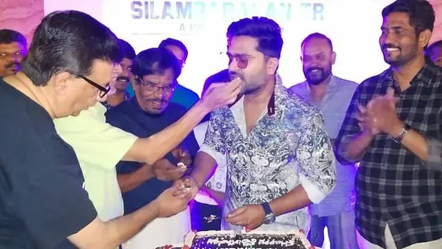 ட்விட்டரில் ட்ரெண்டாகும் சிலம்பரசனின் மாநாடு- யார் இந்த அப்துல் காலிக்