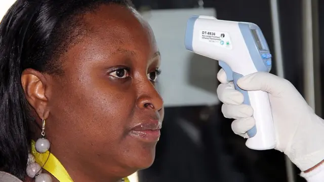 Onye a na-ele etu ekpomọkụ ahụ ya ha