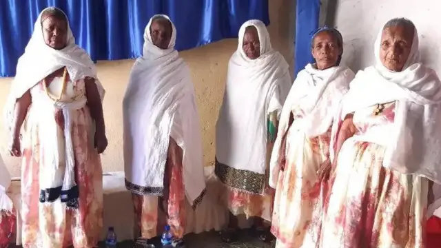 ኣደይ ሮዚና ኣፈወርቂ ምስ ካልኦት መሓዙታ