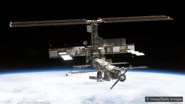 luar angkasa, astronaut, ISS, mars, bulan