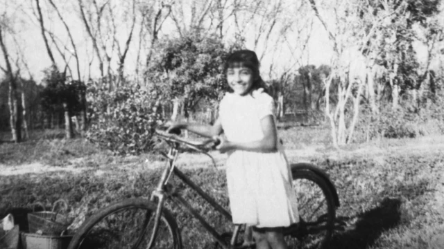 दीप्ति नवल