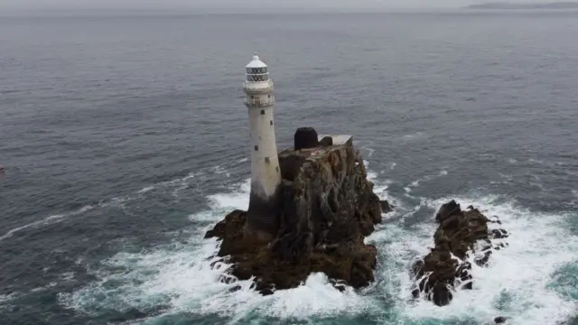 Маяк Фастнет-Рок у побережья Ирландии