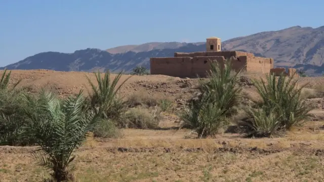 pembangkit tenaga surya