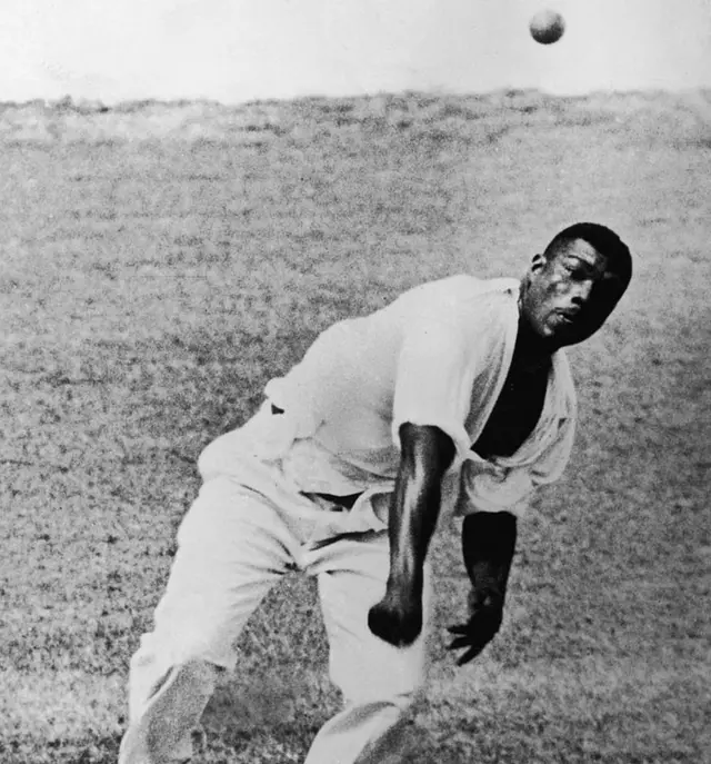 એમ પણ કહેવાતું હતું કે એ વખતે નરી કૉન્ટ્રાક્ટરને માથામાં ગ્રિફિથનો બૉલ ટકરાવાના અવાજ પેવેલિયનમાં સંભળાયો હતો