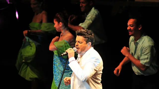 Luis Enrique en concierto