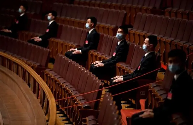 今年的中國全國「兩會」會期減半。