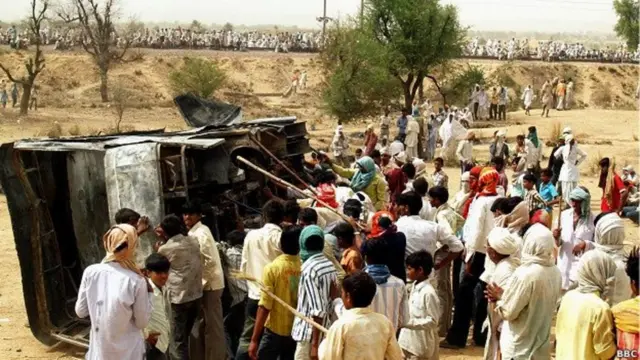 આંદોલનમાં ભડકેલી હિંસા