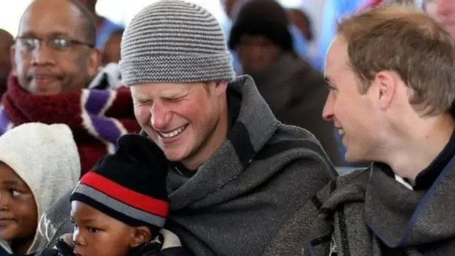 Amiir Harry (iyo walaalkiis oo jooga Lesotho 2010) wuxuu hay'ad khayriya ah ka furay dalkaas 2006