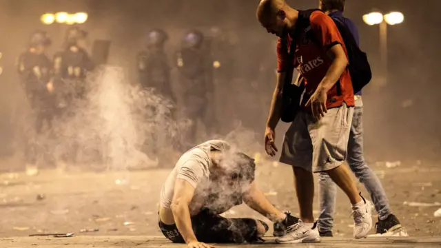 شهدت احتفالات في بعض المدن الفرنسية أعمال عنف