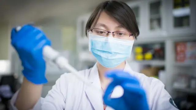 Çinli bilim insanı