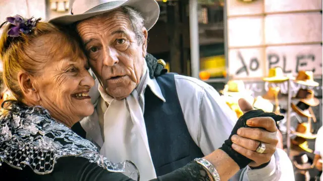 Альмагродогу танго.