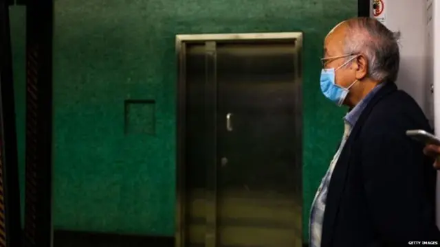 ਕੋਰੋਨਾਵਾਇਰਸ ਨਾਲ ਪੀੜਤ ਅੱਧੇ ਨਾਲੋਂ ਜ਼ਿਆਦਾ ਮਰੀਜ਼ 40-59 ਉਮਰ ਦੇ ਵਿਚਕਾਰ ਹਨ