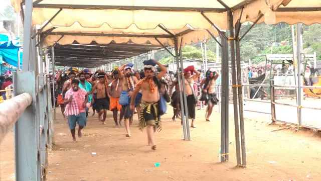 சபரிமலை கூட்ட நெரிசல்