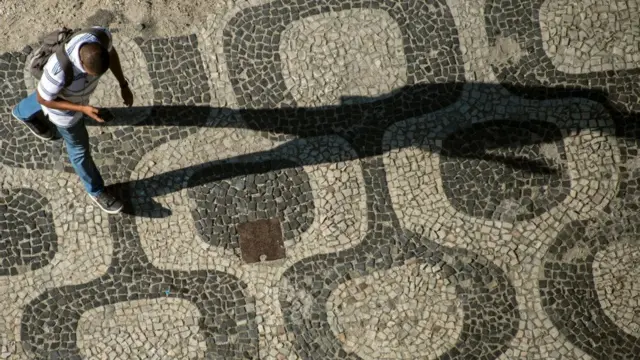 হেঁটেও বিশ্রাম বোধ করেন অনেকে