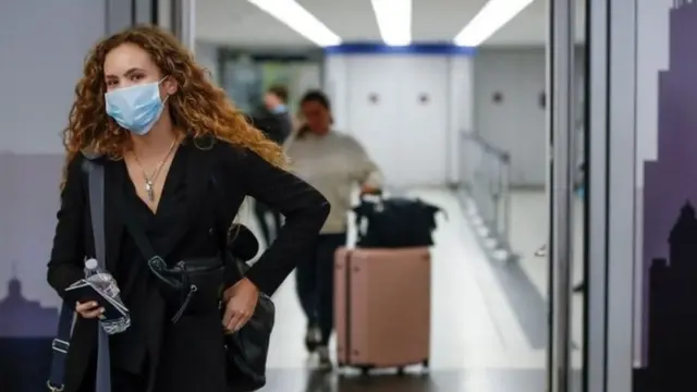 Traveller arriving in Chicago