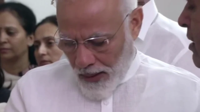 नरेद्र मोदी