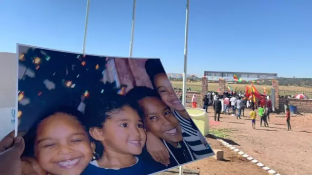 ስእሊ 'ፋይቭ ኤንጅልስ'