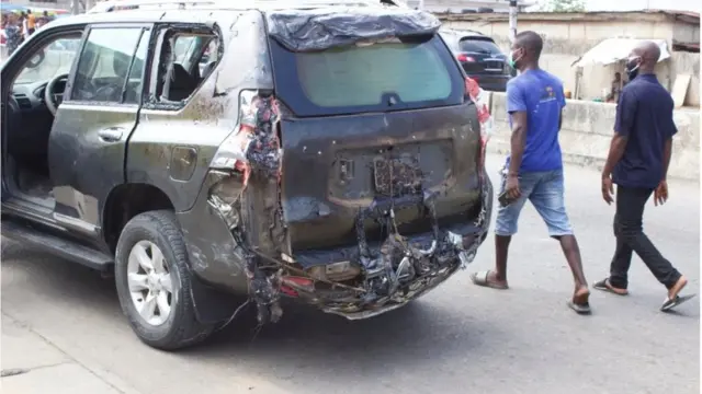 Ọkọ to jona ni Ọgba l'Eko