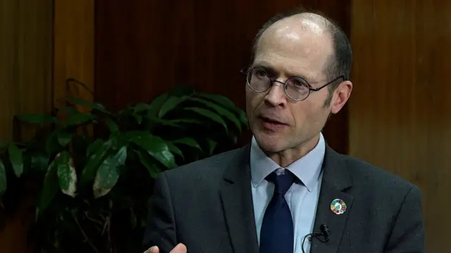 অলিভিয়ে ডি শ্যুটার ২০২০ সাল থেকে চরম দারিদ্র্য এবং মানবাধিকার বিষয়ক জাতিসংঘের বিশেষ দূত হিসেবে কাজ করছেন।