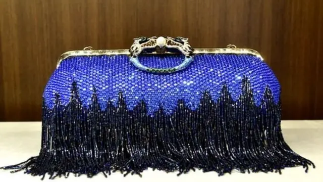 વાઇટ ગોલ્ડથી બનેલું હીરાજડિત આ હિમાલય બિર્કિન પર્સ