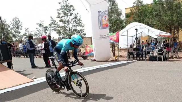 ተቐዳዳማይ ኣብ ምድላዉ