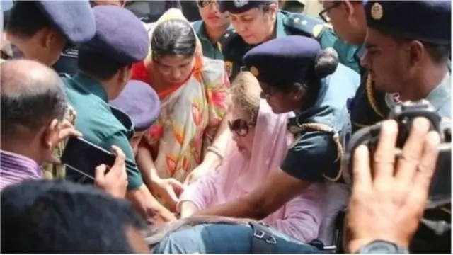 দুর্নীতি মামলায় দণ্ডপ্রাপ্ত হয়ে কারাগারে রয়েছেন বিএনপি চেয়ারপার্সন খালেদা জিয়া