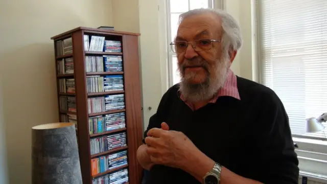 Giáo sư Joseph Raz