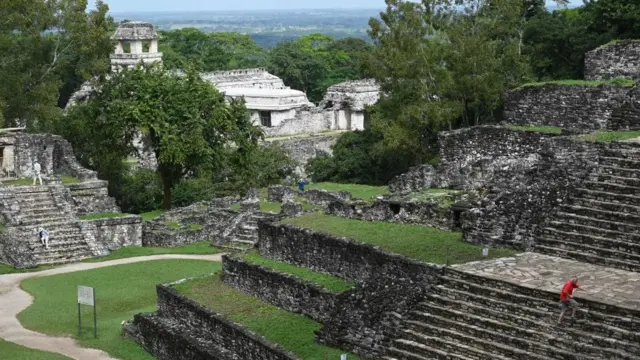 மாயாக்களின் கோவில்