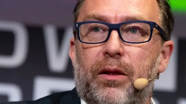 El fundador de Wikipedia, Jimmy Wales, dijo que la mayor barrera para los editores de China continental era el propio gobierno chino.
