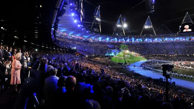 Rainha abre os Jogos de Olímpicos de 2012.