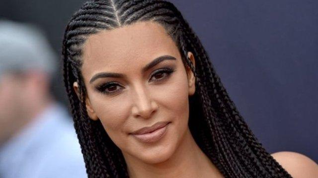 美国真人秀名人卡戴珊(Kim Kardashian)曾举办了一个以CBD产品为主题的迎婴派对。