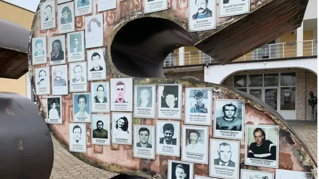 споменик несталима у Грачаници