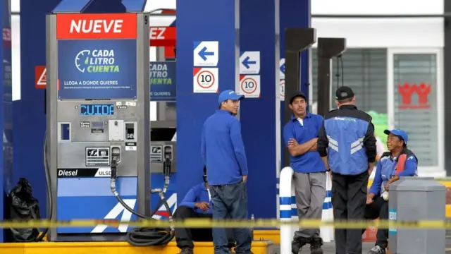 Gasolinera cerrada en JAlisco.