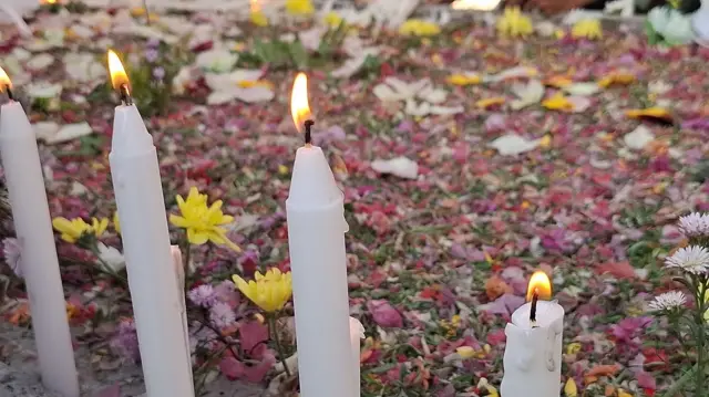 Lilin di pemakaman dokter Icha