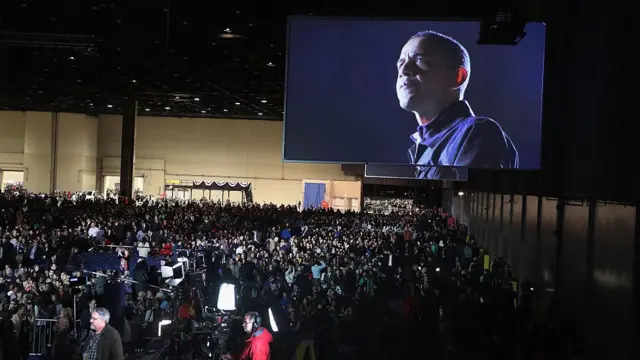 ओबामा का भाषण सुनने आए लोग