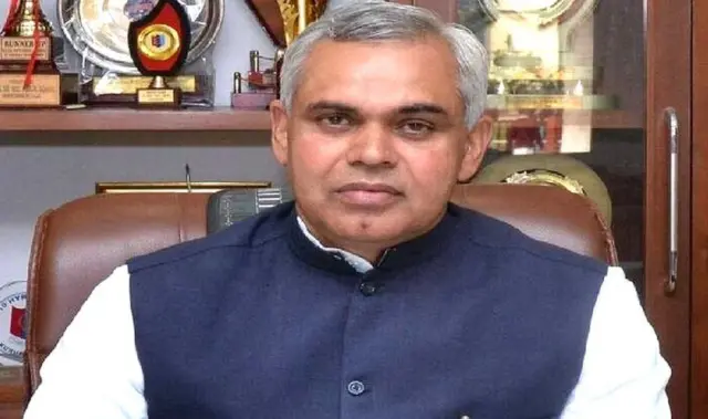 રાજ્યપાલ આચાર્ય દેવવ્રત