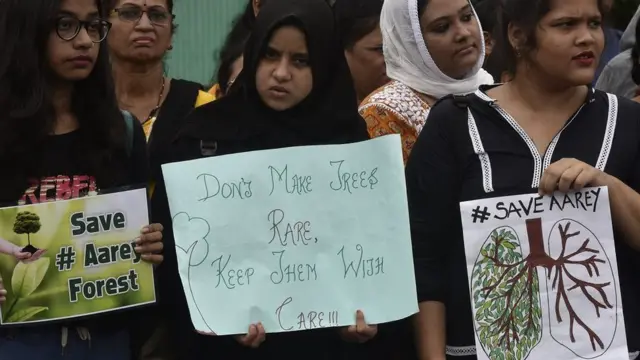 மரங்களைக் காக்க பா.ஜ.க அரசுக்கு எதிராகக் களமிறங்கிய மக்கள்: தீவிரமடையும் போராட்டம்