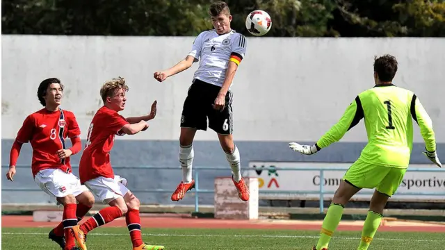 Hou Saeter in action for Norway's under-23 team