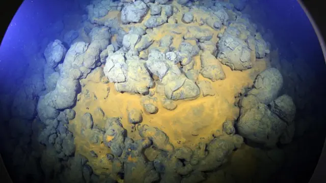 El resultado de una erupción bajo el agua