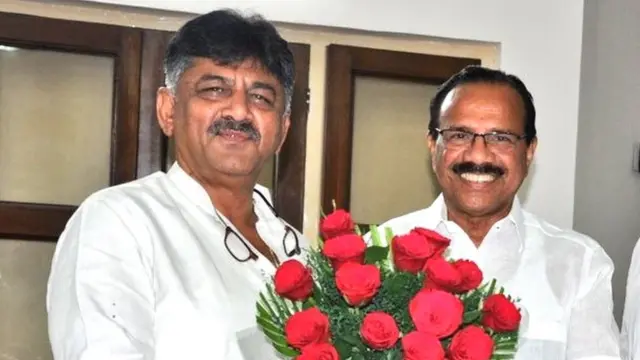 મોદી સરકારના પ્રધાન સદાનંદ ગૌડા સાથે ડી. શિવાકુમારની તસવીર