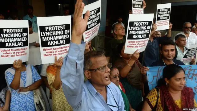 અખલાકની હત્યા સંબંધે વિરોધ પ્રદર્શન.
