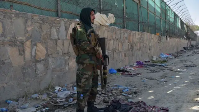 Nobet bekleyen Taliban