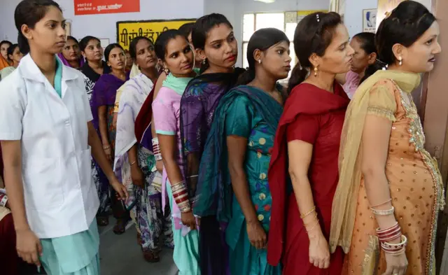 ગર્ભવતી મહિલાઓની તસવીર