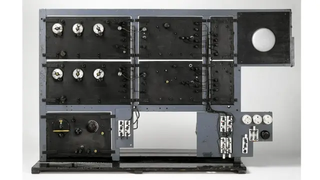 El equipo para la detección del eco de las ondas de radio de Robert Watson Watt