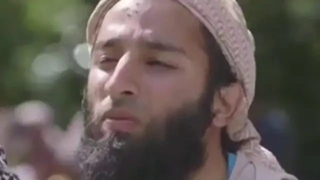 كورام بات ظهر في برنامج وثائقي عن جماعة متشددة محظورة