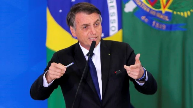 Bolsonaro discursando